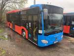 S-RS 2413 (Baujahr 2014) von Regiobus Stuttgart steht am 29.3.2020 auf deren Abstellplatz in G�ppingen.