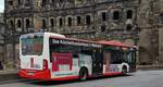 MB Citaro von SWT steht an der Porta Nigra bereit zur n�chsten Tour
