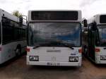 Ein Mercedes-Benz O 405 GN2 von Eistal-Bus GmbH, abgestellt auf einem Parkplatz in Hettenleidelheim am 03.10.2012.