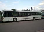 Ein un�blichererweise mit Podesten ausgestatteter und damit f�r den �berlandverkehr, in dem er eingesetzt wird, optimierter Mercedes-Benz O 405 N2 von Busverkehr Zipper GmbH war am 28.5.12 am