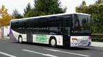 Setra 415 S von  Hochrh�nbus  steht auf dem Busplatz in Bad Neustadt/Saale im Oktober 2017
