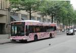 HHA 6906 (HH HN 2966) am 14.2.201 auf der Schnellbus-Linie 37 in der M�nckebergstr.