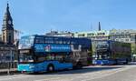 G�lery�z-Bus unterwegs auf Stadtrundfahrt im Hamburg