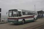F�r nostalgische Inselfahrten wird derzeit von der Borkumer Kleinbahn  dieser Mercedes Benz 303 eingesetzt.