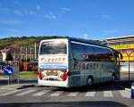 SETRA S411 HD von FISCHER Reisen aus Ober�sterreich am 5.10.2012 in Krems an der Donau.