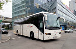 Volvo 9700 von Vienna Airport Lines in der Wagramerstra�e bei der UNO-City gesehen.