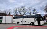 NEOPLAN CITYLINER aus der BRD mit Radh�nger am 14.4.2013 in Krems an der Donau.