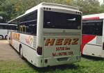 Dieser Mercedes-Benz Integro von Herz Reisen aus Sien stand w�hrend eines Bundesligaspiels des 1.FCK auf einem Parkplatz und wartete auf seinen Einsatz.