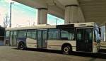 Dieser dreit�rige Mercedes-Benz O 405N2 von Viabus war am 23.12.2013 am Hauptbahnhof Ludwigshafen abgestellt.