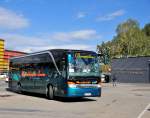 SETRA S415 HD von BAUM�LLER Reisen am 28.9.2012 in Krems an der Donau gesehen.