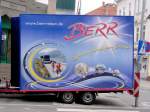 Herrlich gestylter Radanh�nger am SETRA 516 HD von BERR Reisen aus Deutschland.